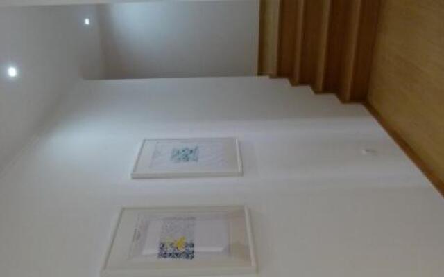 Watching Azores Apartments (R)