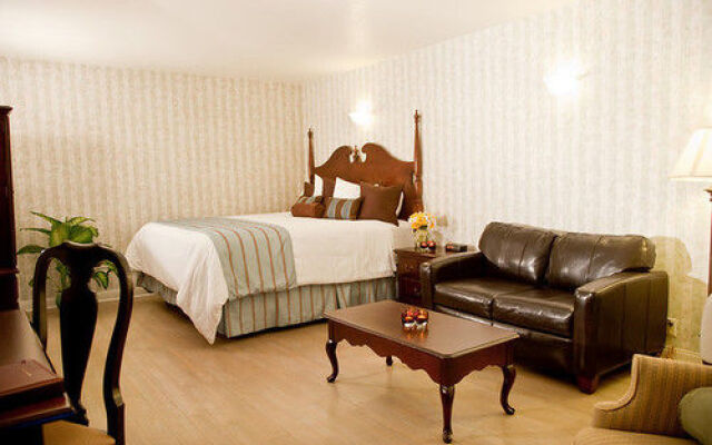 Carousel Inn & Suites