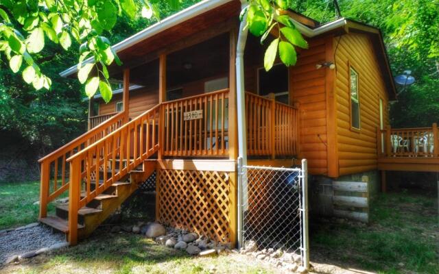 *New Cabin 5min From Parkway*Deer Hollow