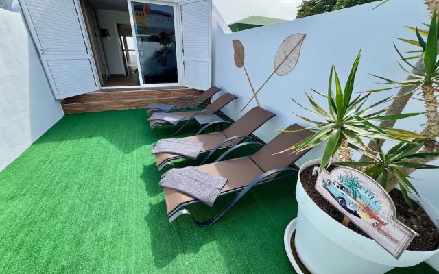 Sea View Bungalow with Communal Pool