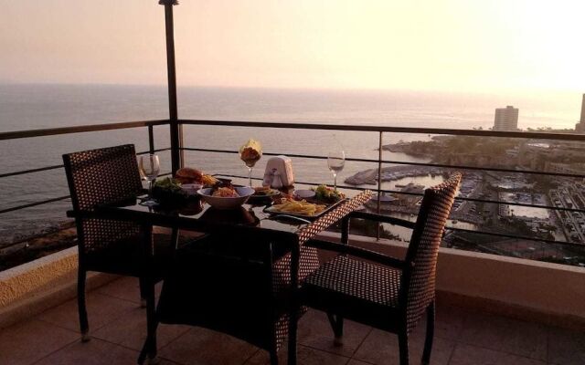 Aqua Vista Hotel