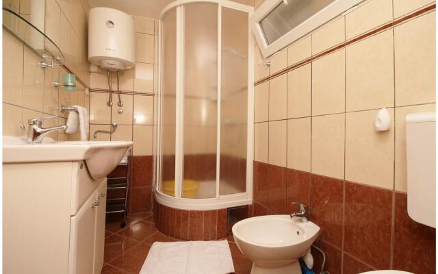 Elvi - Amazing Position & Parking - A4 Gornji