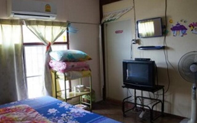 URO Friendship Guesthouse