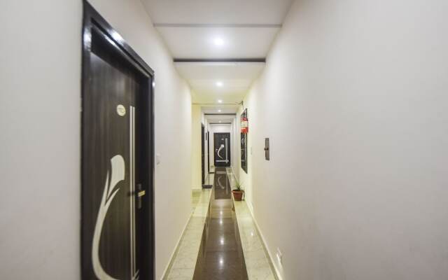 OYO 15428 Hotel Grand Hills