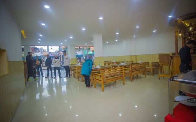 Hotel Fewa Suites