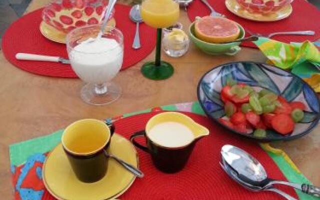 Folly Studio Bed & Breakfast