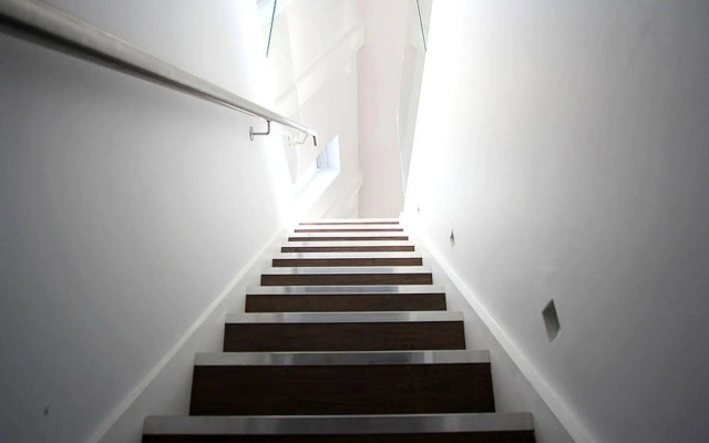 Hop Art House Apartments