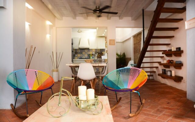 Trendy 4BR 2BA House Family Friendly