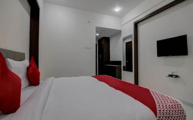 Capital O 16971 Hotel Lorven