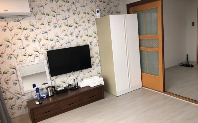 Mangsang Beach Pension