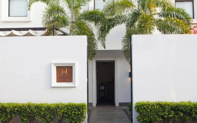 H Hotel Cambodia