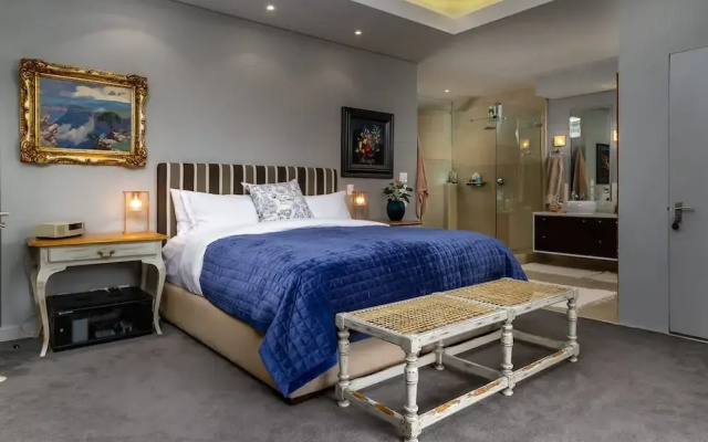 Art Apartment III in Cape Town