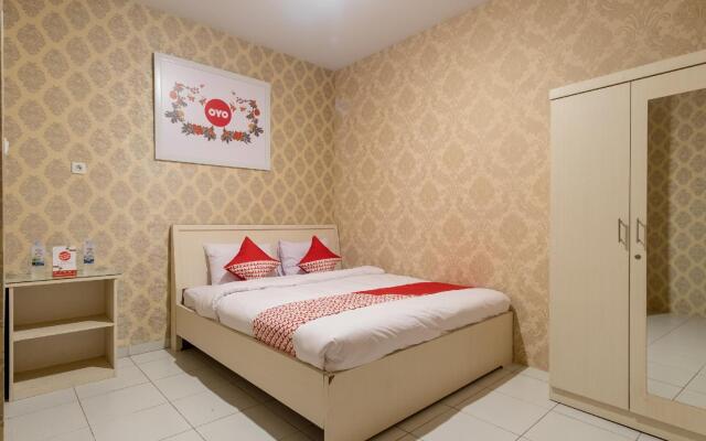 OYO 359 Executive Inn