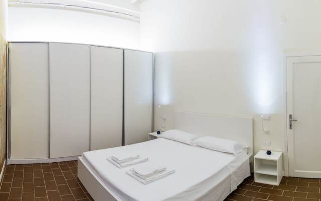 EE Florence Luxury Apartments