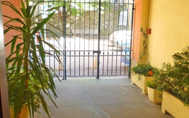 Ashley&Parker - Josephine