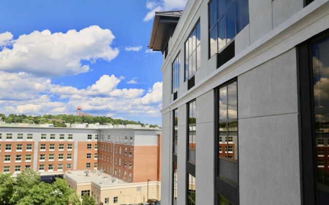 Doubletree By Hilton Boston Logan Airport Chelsea