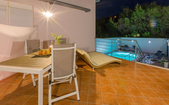 Modern Apartment in Dramalj With Swimming Pool