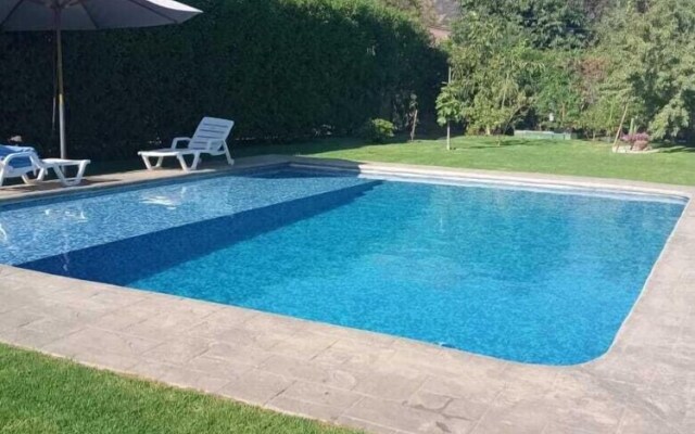 Hermosa Gran Casa con Piscina en Olmue