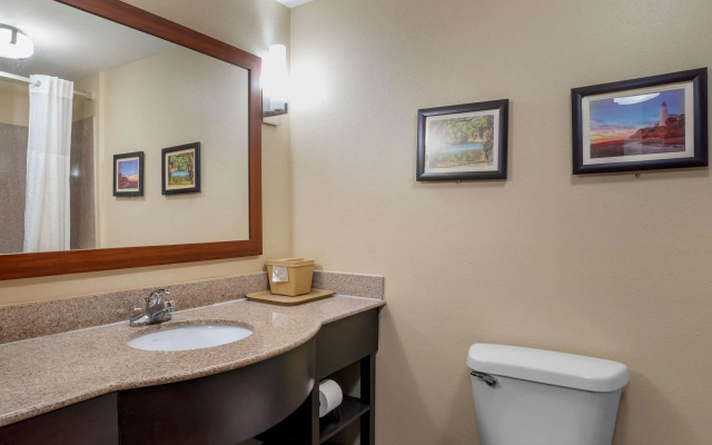 Comfort Inn & Suites Midway - Tallahassee West