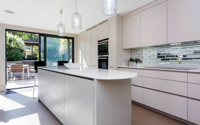 Veeve - Balham Boutique