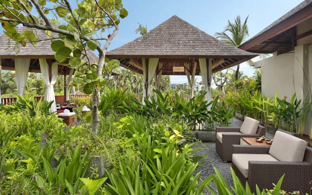 Legian Beach Hotel