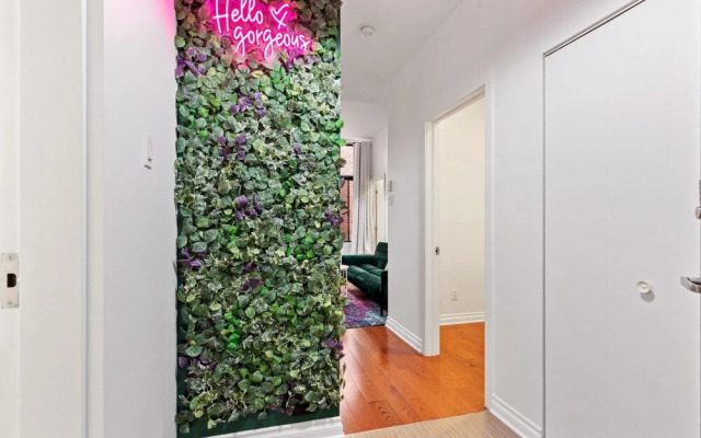 M11 The Artsy Suite 2BR Prime Location DT