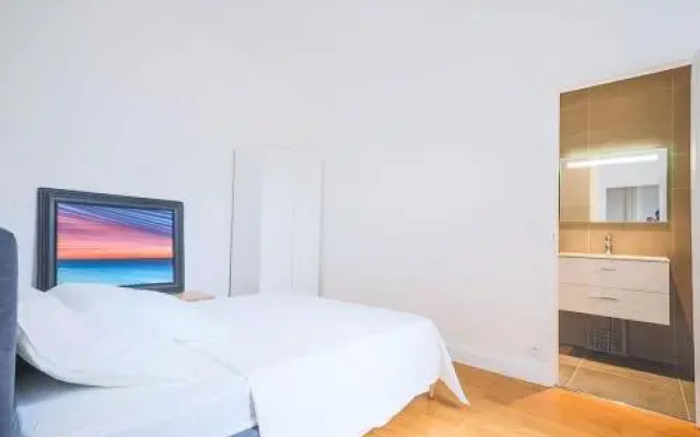 Arc De Triomphe, Avenue Des Champs-Elysées