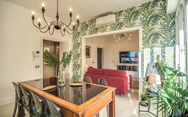 White Mirror  Apartment