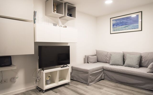 Contemporary 2 Bedroom Flat near University