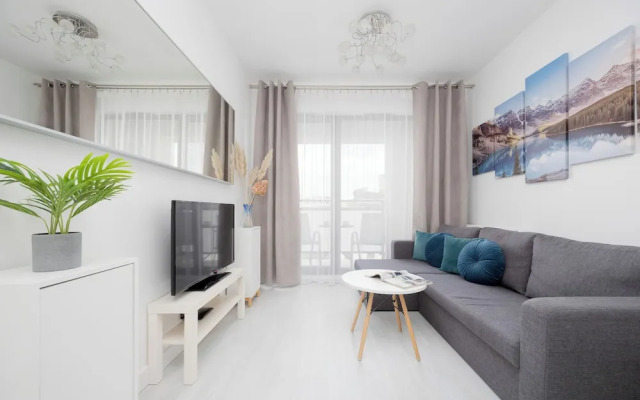 Burakowska 16 Apartment by Renters