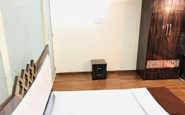 Spicy Mango Malhotra's Pristine Villa