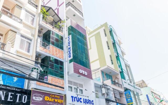 Truc Hung Hotel