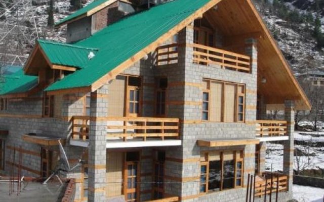 1 BR Cottage in Manali - Naggar Road, by GuestHouser (B824)