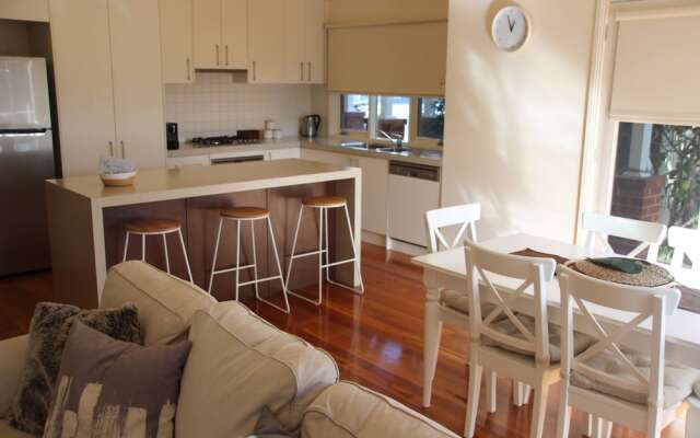 Healesville House - Fig Tree House