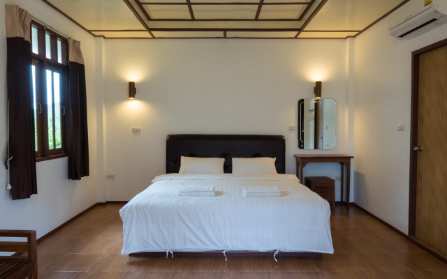 Khao Yai Country Hill Resort