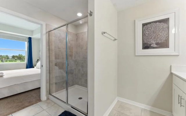 Beautiful Lakeview Retreat Near Disney