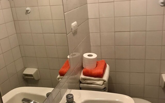 Las Camelias cerca de Costanera Center