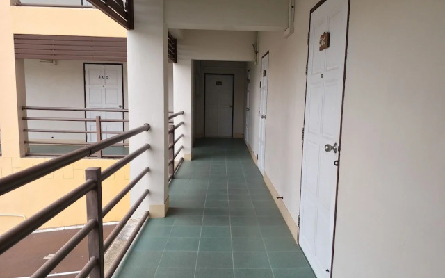 New Wanchai Hotel Pakchong