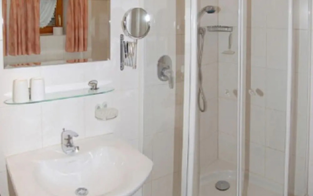 Haus Brunneck Modern Retreat