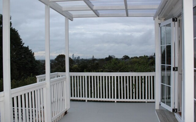 Top Forrest Hill