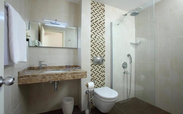 Catamaran Hotel