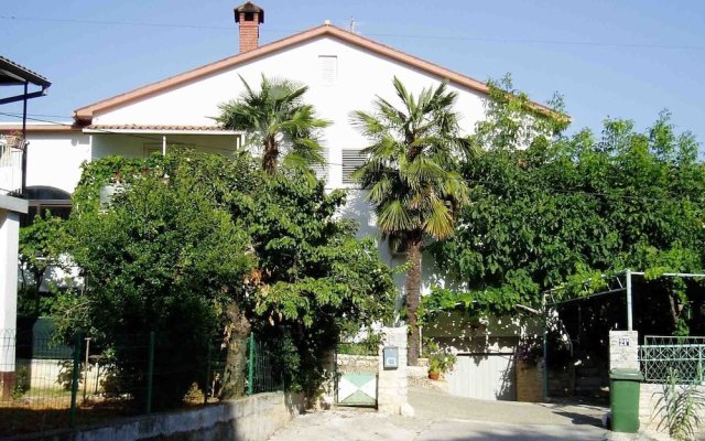 "angelo Apartment, in the Quiet Part of Porec, With air Conditioned (max.5 People"