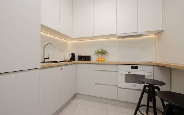 Komputerowa Studio Warsaw by Renters