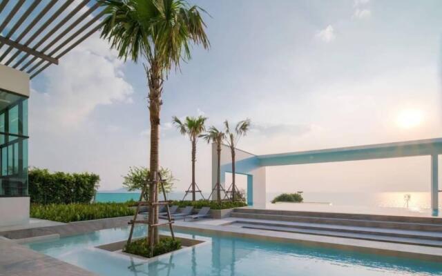 Beachfront Jomtien -Pattaya Smile