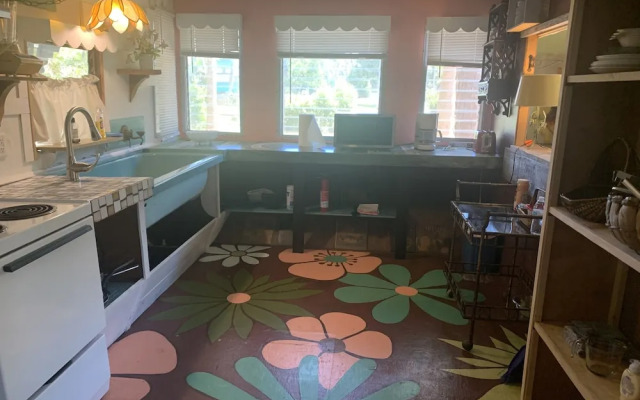 Nature Coast Inn and Cottages