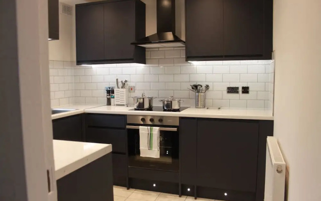 6guests-parking-nearstansted-accessible