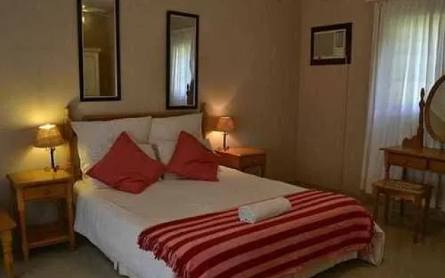 Tradewinds Country Inn