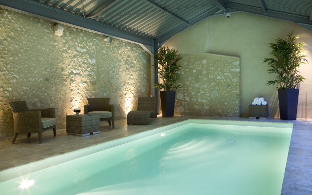 Hôtel Aux Vieux Remparts, The Originals Relais