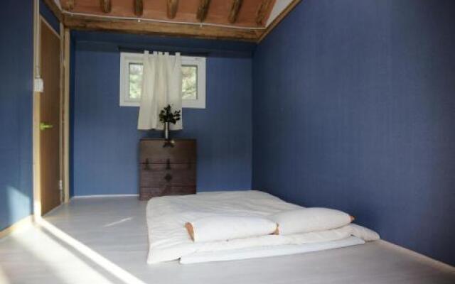 Shinsiwa Hanok Guesthouse 2 (Green Way Park)