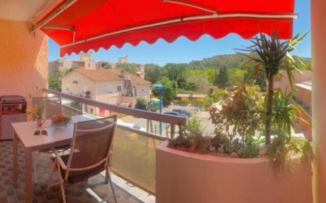 Nice 33m With Terrace Near The Beach
